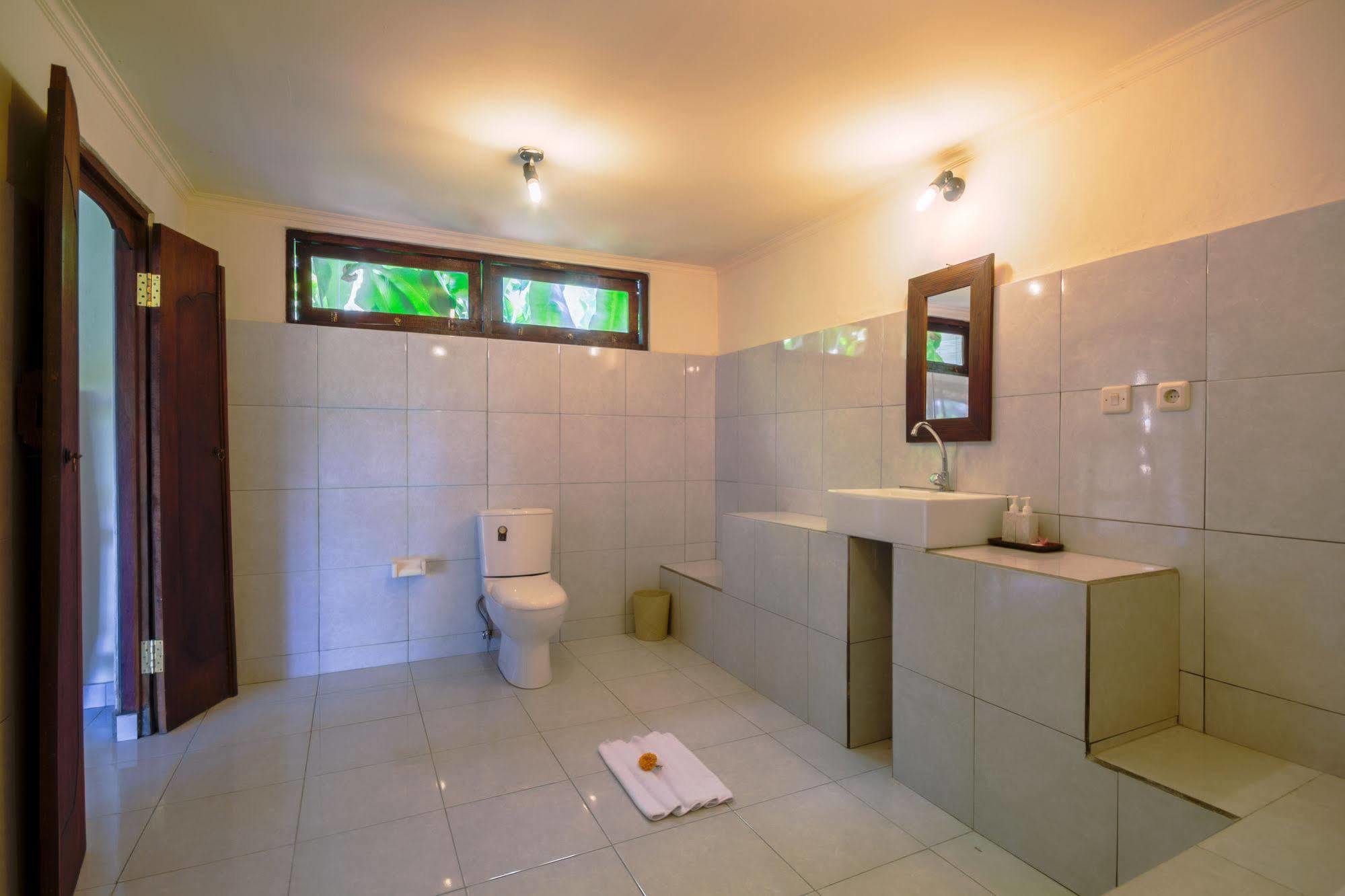 Loka Pala Villa Ubud Exteriör bild